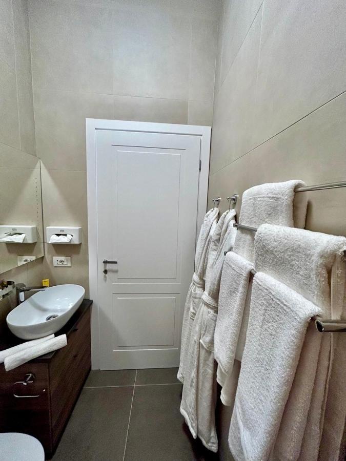King'S Suite - Quiet And Refined In The Heart Of Милано Екстериор снимка